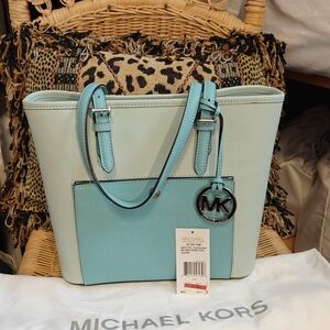 Michael Kors Jet Set Med Snap Pocket Tote - Celedon/Azure